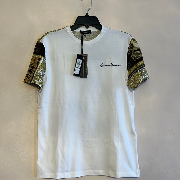 Versace Other - Sale!!! Versace men’s barocco baroque logo " Gianni Versace" logo tee shirt NWT
